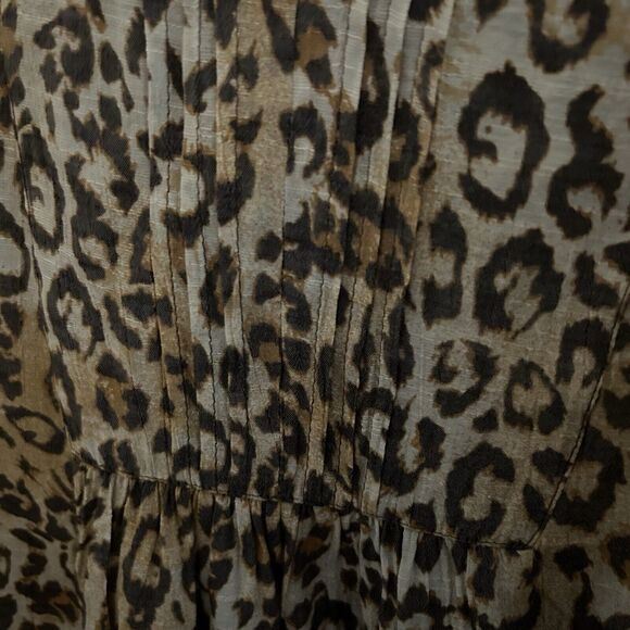 Christopher Banks XL Leopard Print Short Sleeve Blouse Pleated - Picture 2 of 6